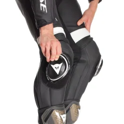 LAGUNA SECA 6 - MONO DE MOTO 1 PIEZA EN CUERO PERFORADO HOMBRE - TALLA SHORT/TALL (S/T)